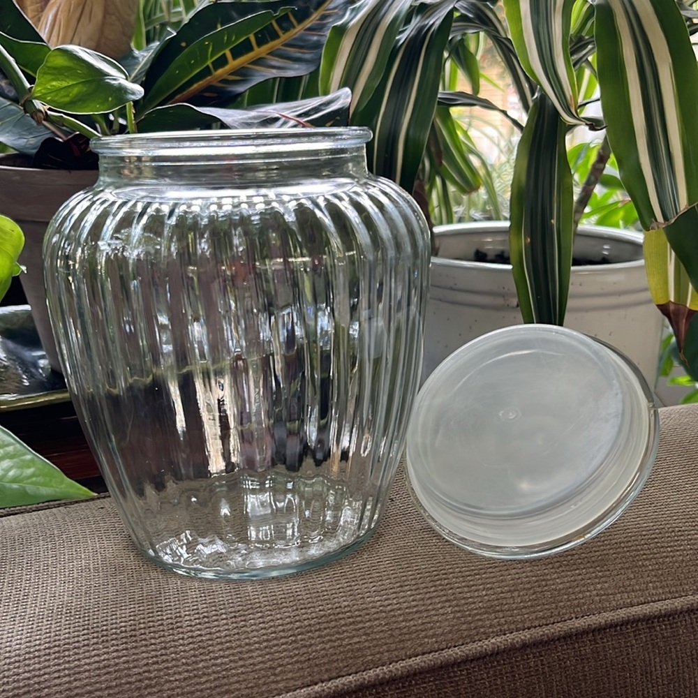 Anchor Hocking Ribbed Bubble Glass Storage Jar - Picture 4 of 5